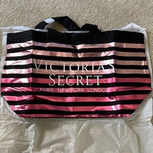 Victoria’s Secret beach/travel bag
